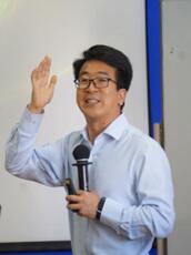 王飛